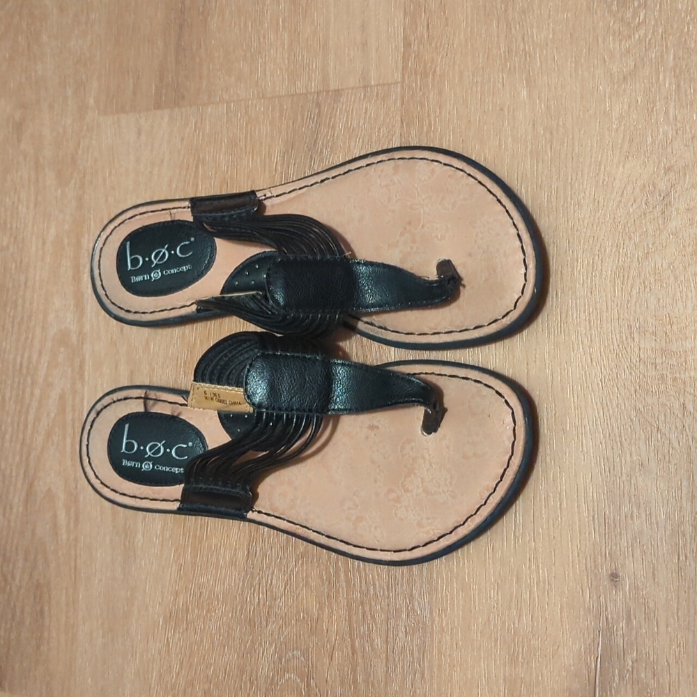 Born black sandals